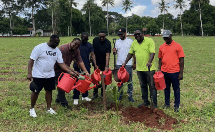 “Legon Lodge Champions Green Initiative: Massive Tree-Planting Drive at UG to Fight Climate Change”